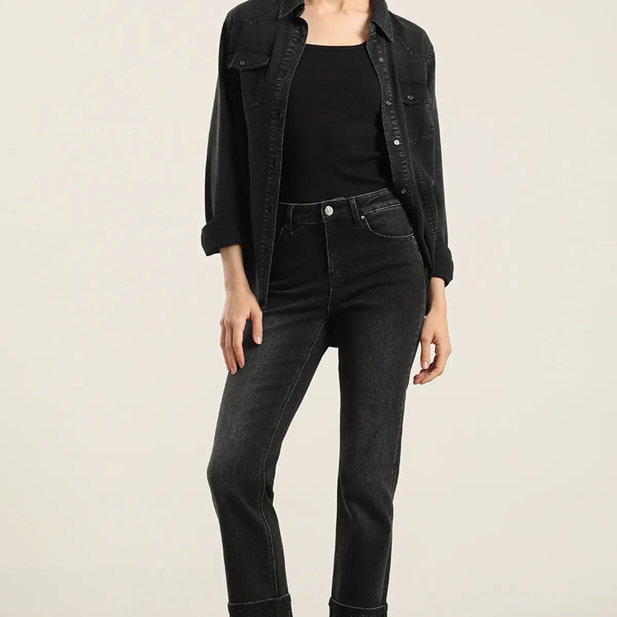 LIOLA - Jeans Slim, Negro Liola