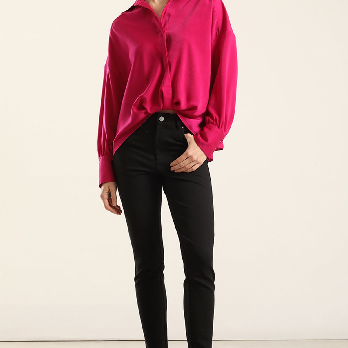 LIOLA - Blusa Satin Nudo, Fucsia Liola