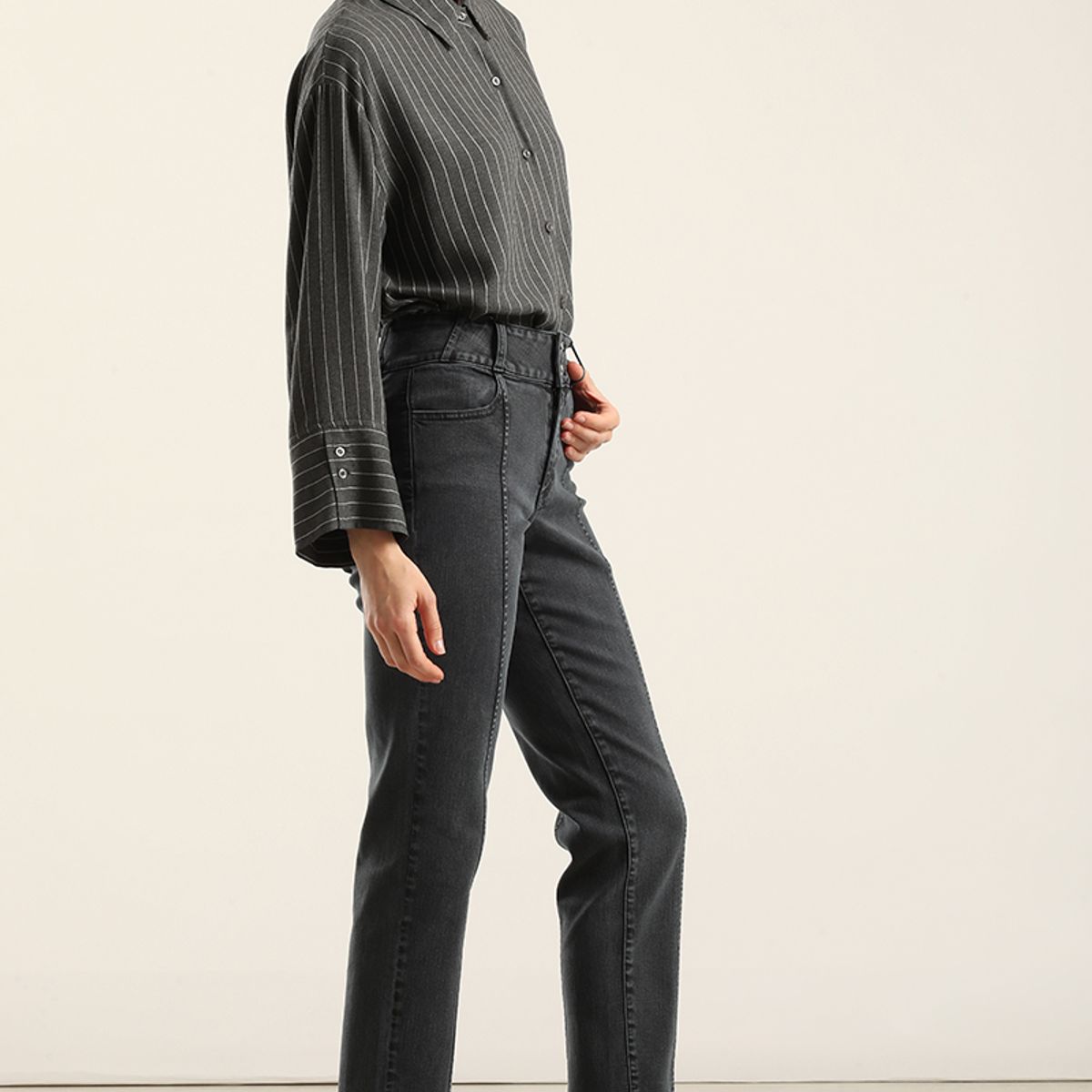 LIOLA - Jeans Slim, Tiro Medio, Azul Liola