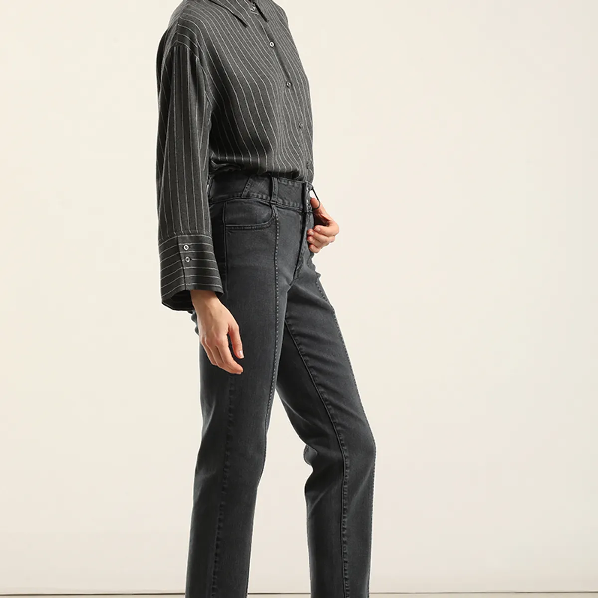 LIOLA - Jeans Slim, Tiro Medio, Azul Liola