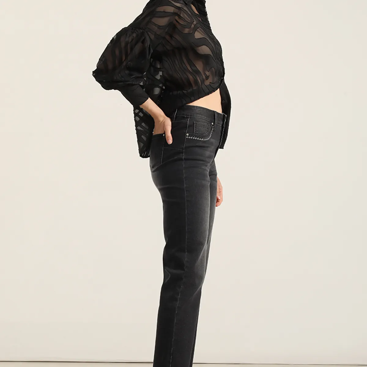 LIOLA - Jeans Slim, Tiro Medio, Negro Liola