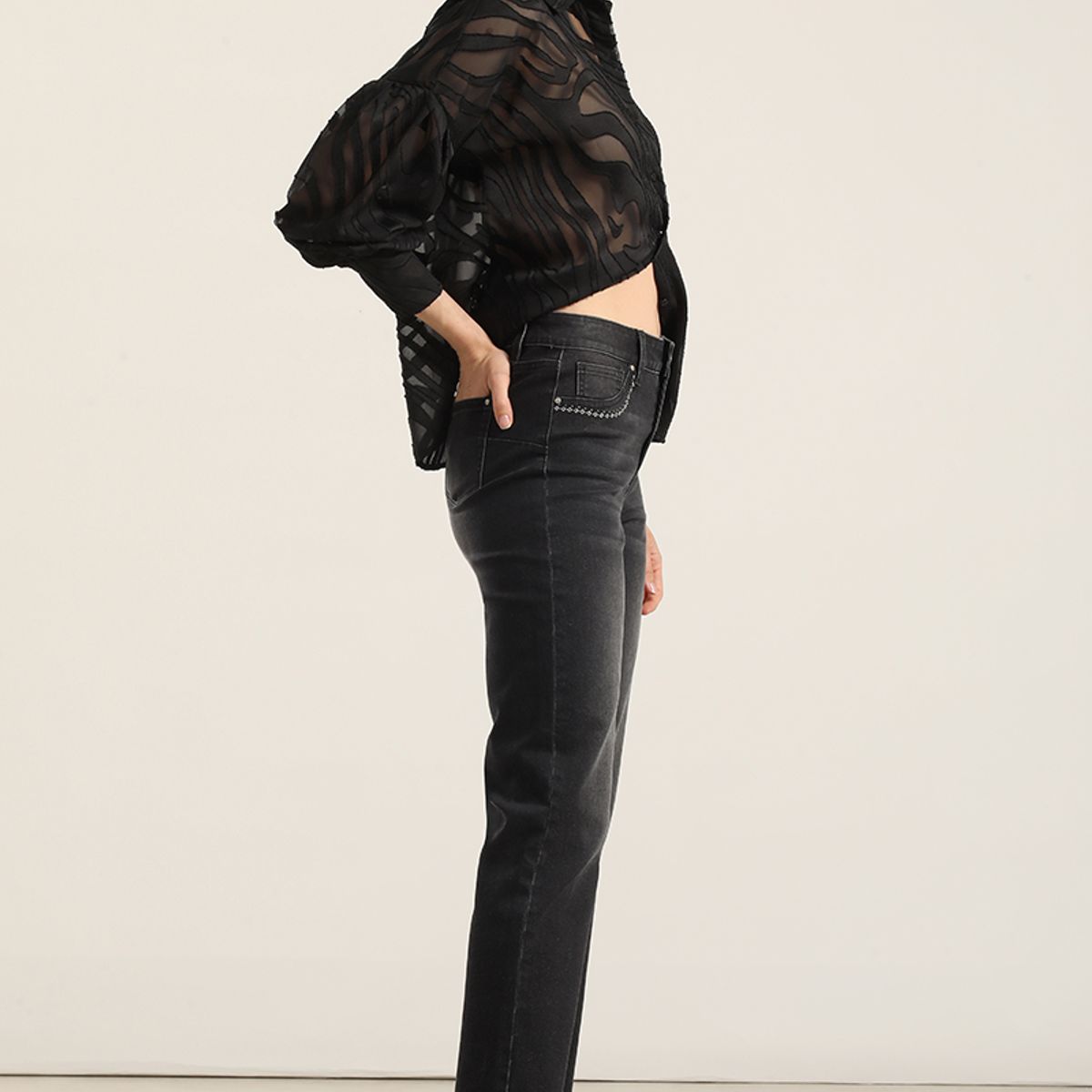 LIOLA - Jeans Slim, Tiro Medio, Negro Liola