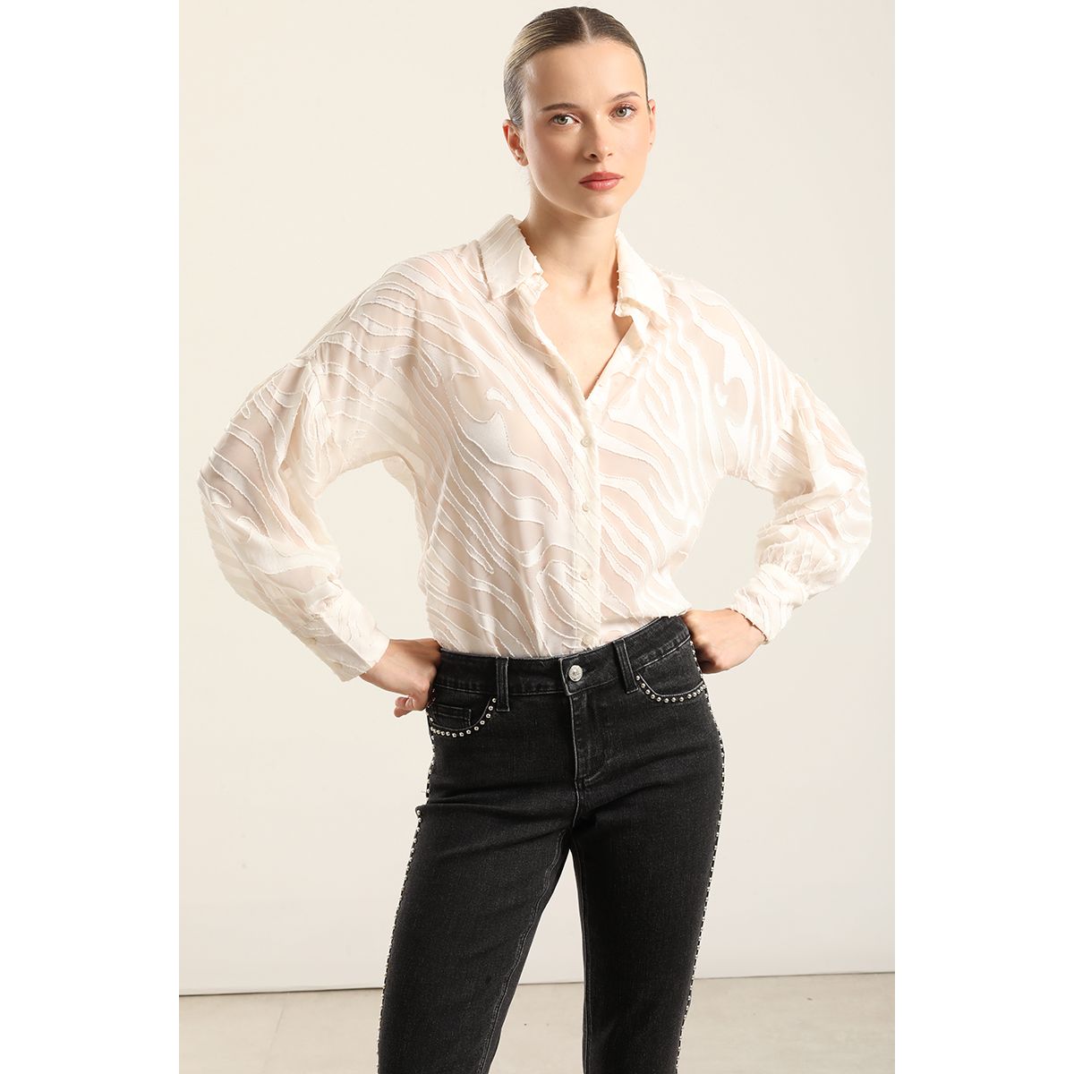 LIOLA - Blusa Fantasia Cebra Semitransparente, Beige Liola