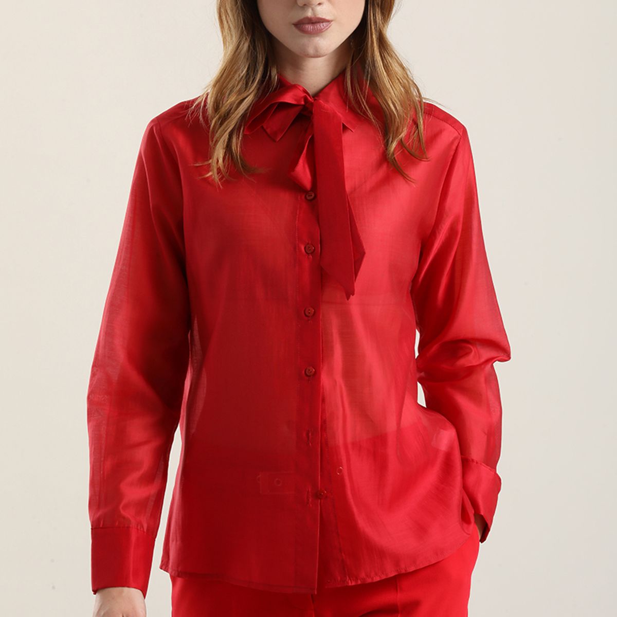 LIOLA - Blusa Semitrasparente Con Lazo, Rojo Liola