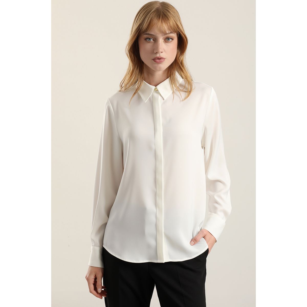 LIOLA - Blusa Basica Satin Opaco, Crudo Liola