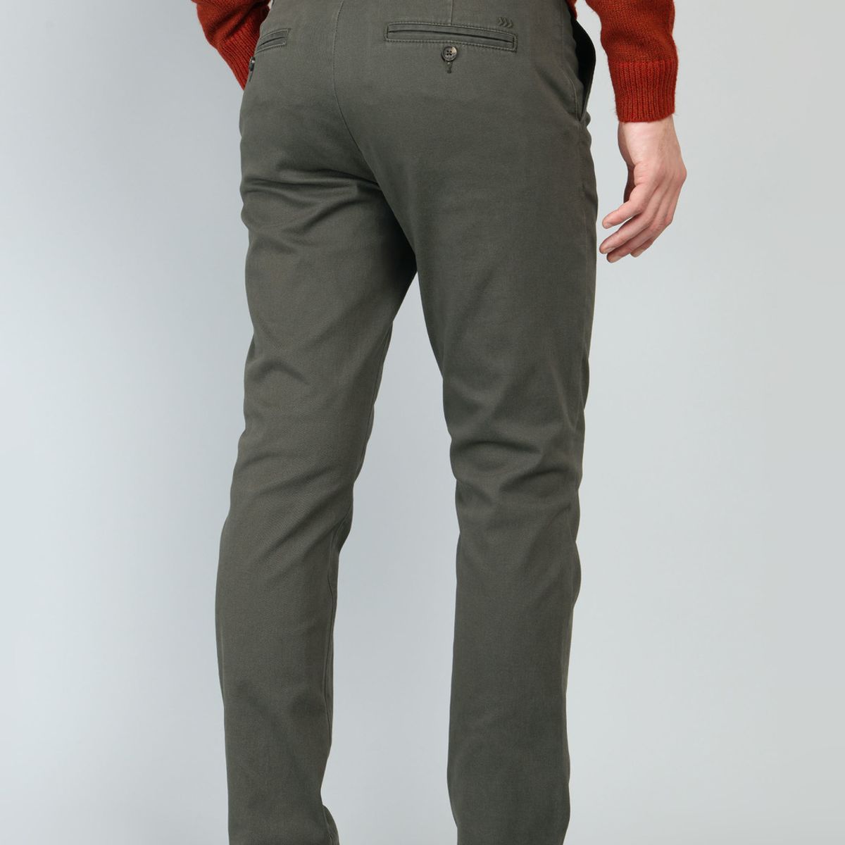 ARROW - Pantalón Chino Spandex Regular Fit Oliva Arrow ARROW