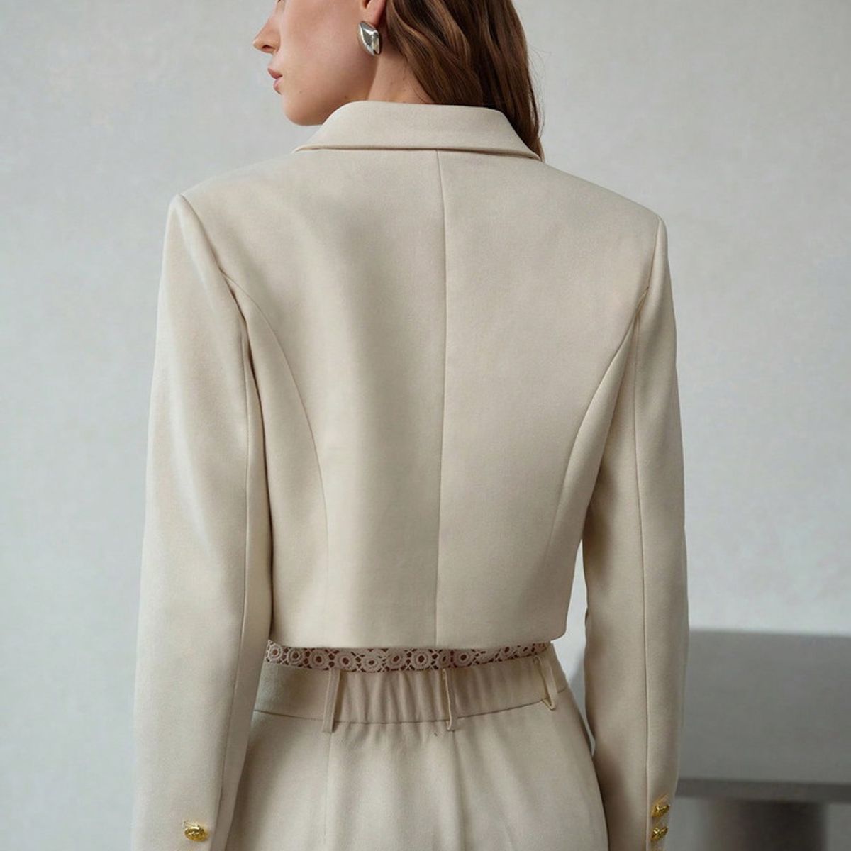 VARIOS - Blazer Crop Gold Ivory Crema She Shines