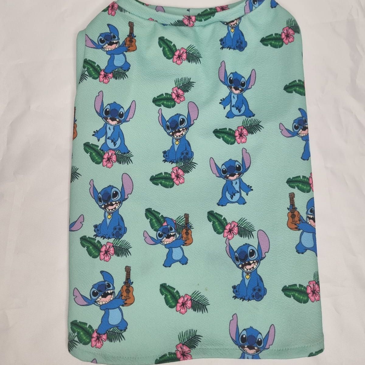 EL MUNDO DE EMMA - Polera mascota animada verde talla XL corto