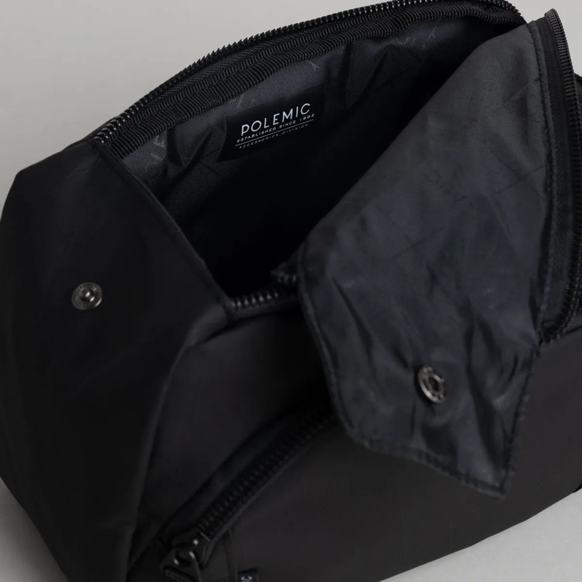 POLEMIC - Neceser hombre 4,3L Organizador Negro Polemic