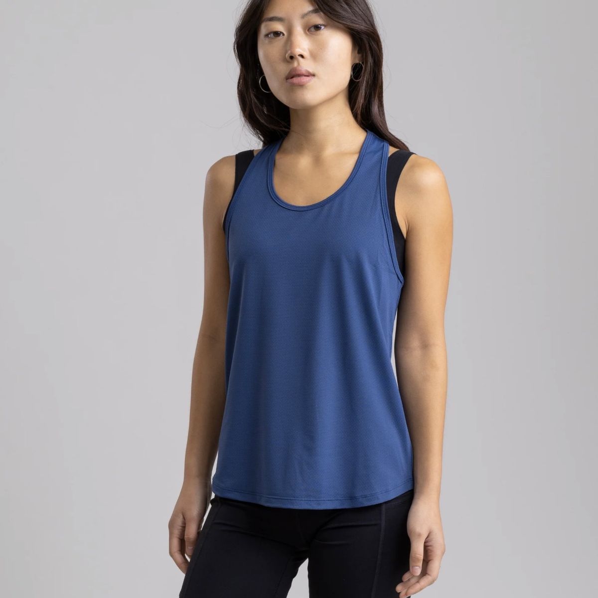 THEA - Polera Metis Yale Blue