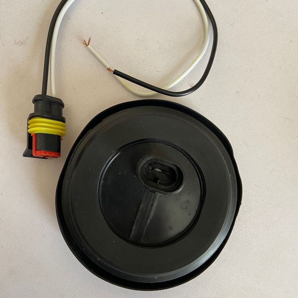 GENERICO - FOCO LED ROJO  2,5 PULGADAS  5 LED BIVOLTAJE RAMPLA REMOLQUE TREMAC