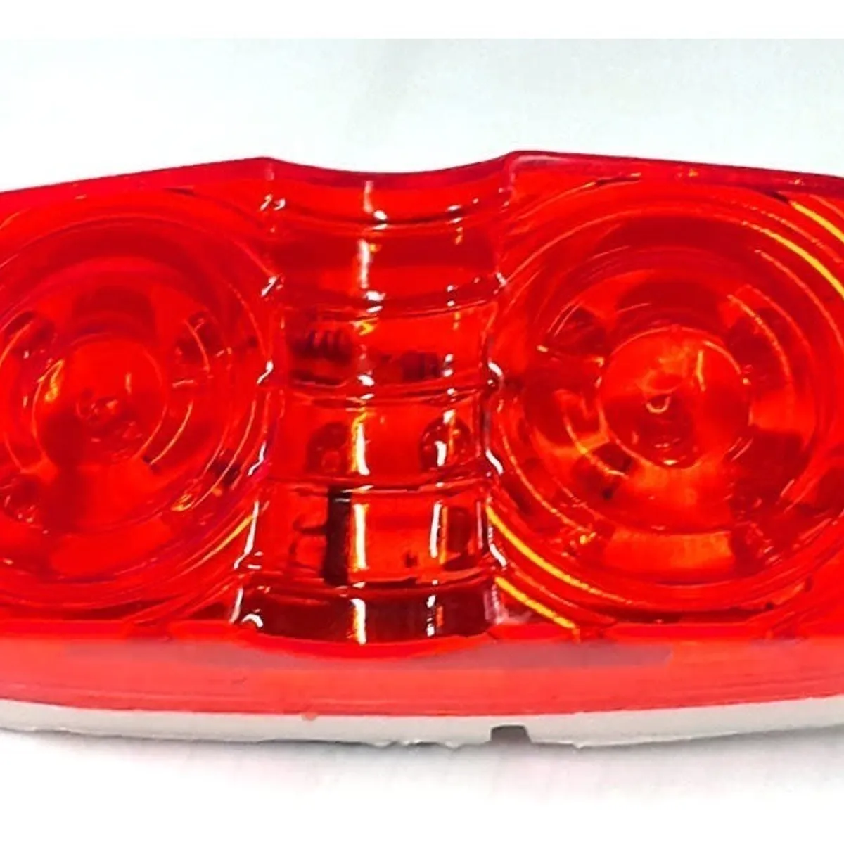 GENERICO - FOCO LED ROJO LATERAL RECTANGULAR BIVOLT RAMPLA REMOLQUE