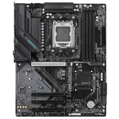 GIGABYTE - Placa Madre B850 GAMING WIFI6, Socket AM5, 4x DDR5, 3x M.2, GbE, X3D Turbo Mode
