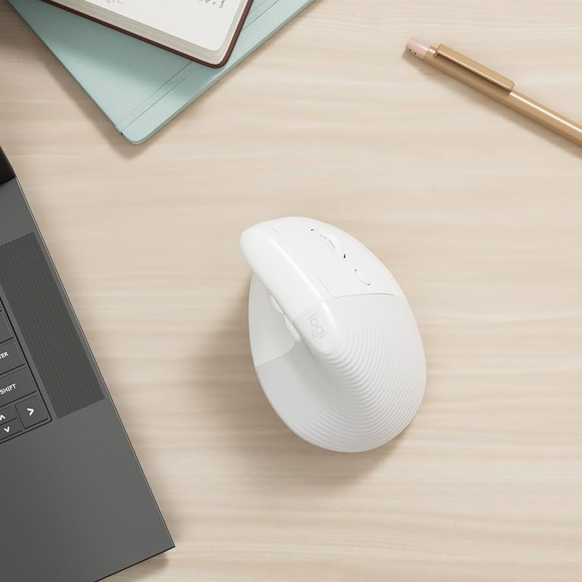 LOGITECH - Mouse Ergonómico Inalámbrico Logitech Lift Vertical Óptico 4000DPI 6 Btn Blanco