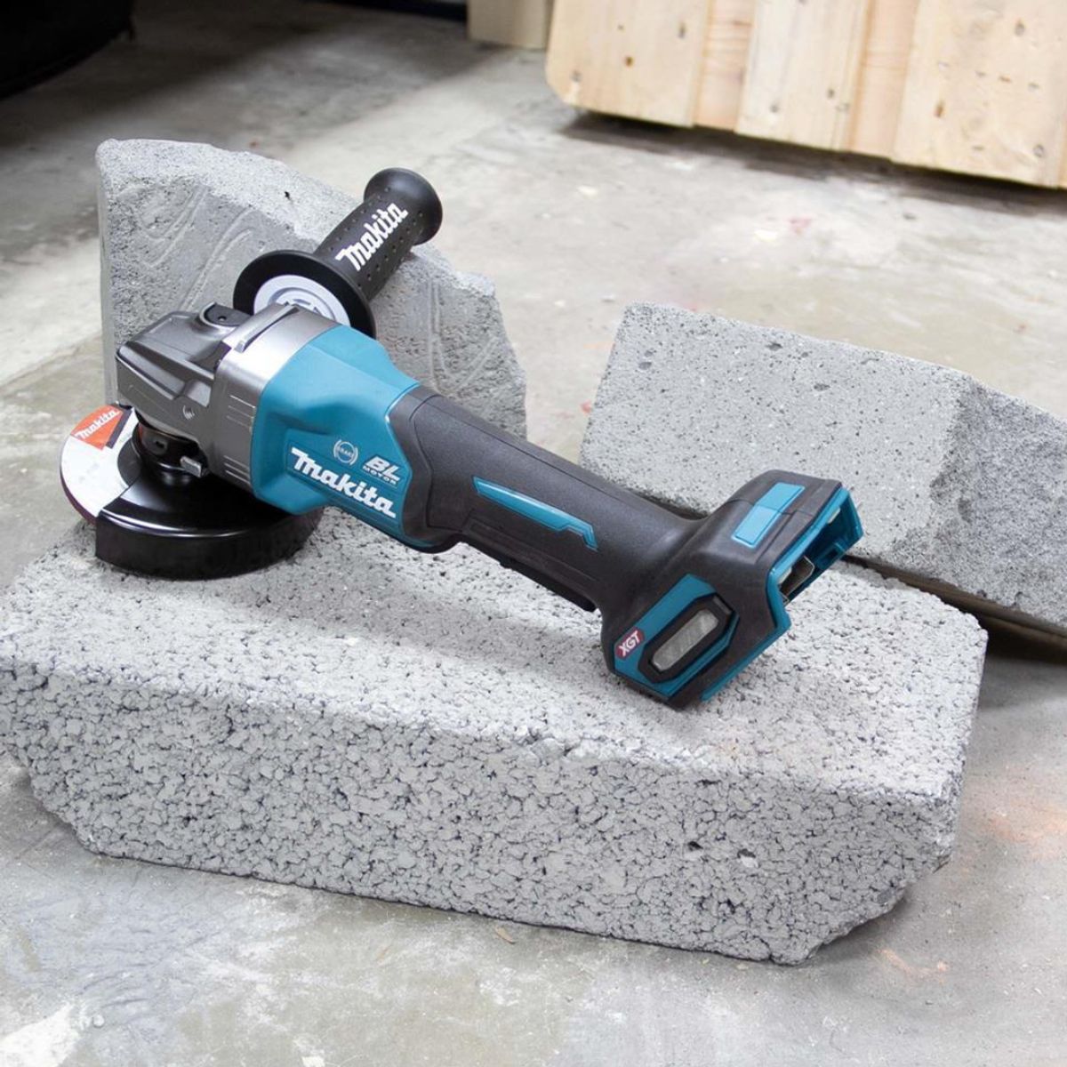 MAKITA - Esmeril Angular 40v Interruptor Largo 4-12 Makita Ga012gz Azul Petróleo 50hz60hz