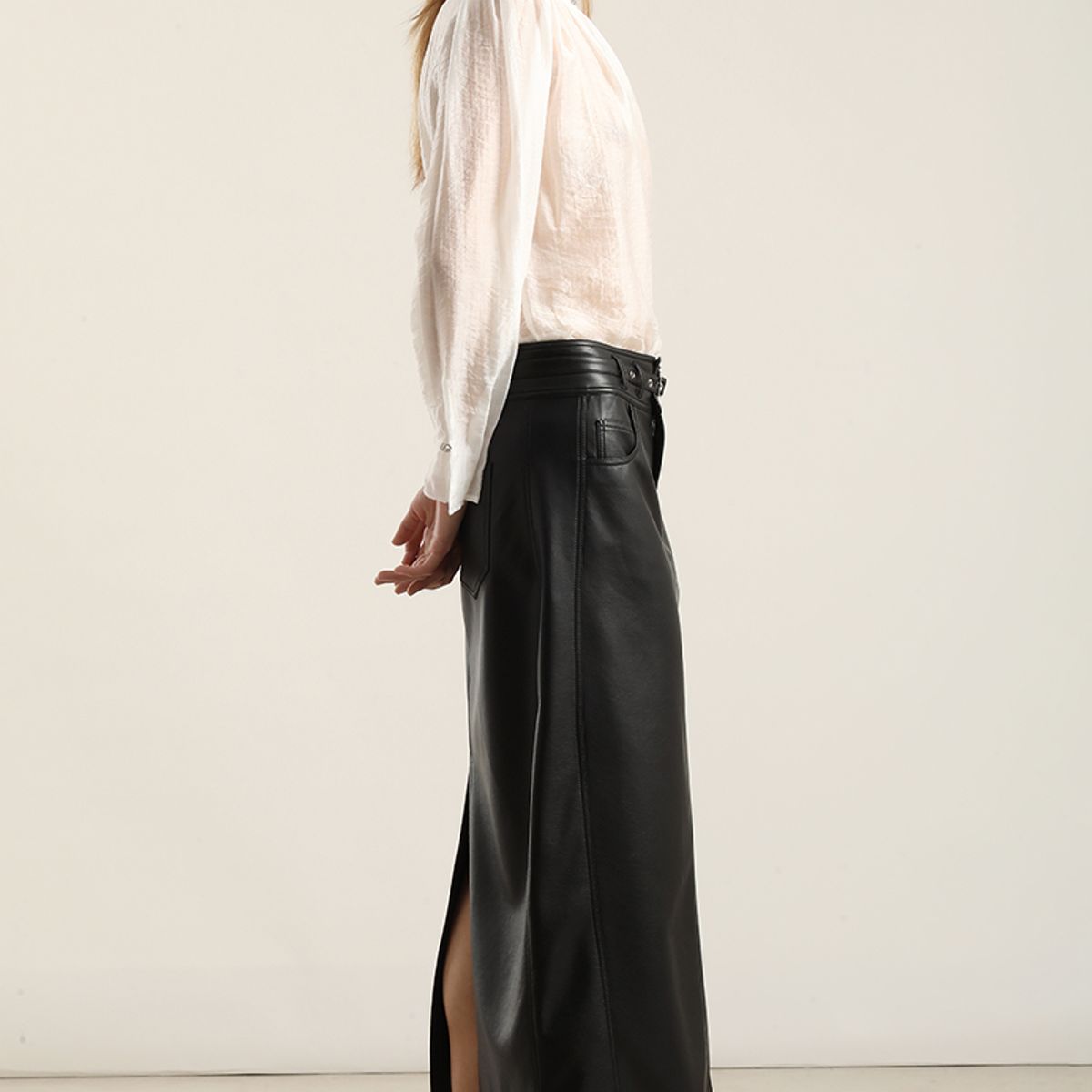 LIOLA - Falda Midi, Efecto Cuero Negro Liola