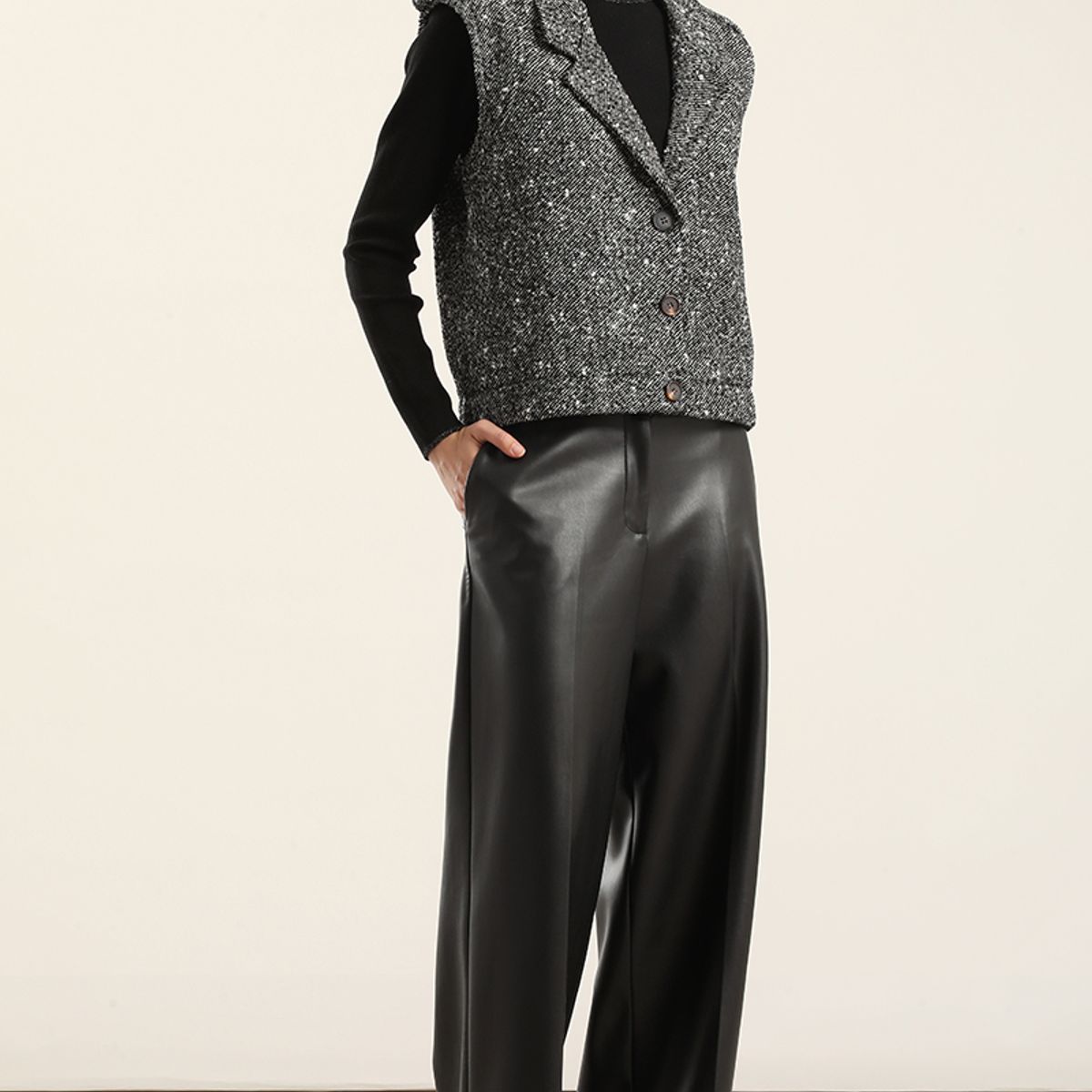 LIOLA - Chaqueta Sin Magas, Fantasia Negro Liola