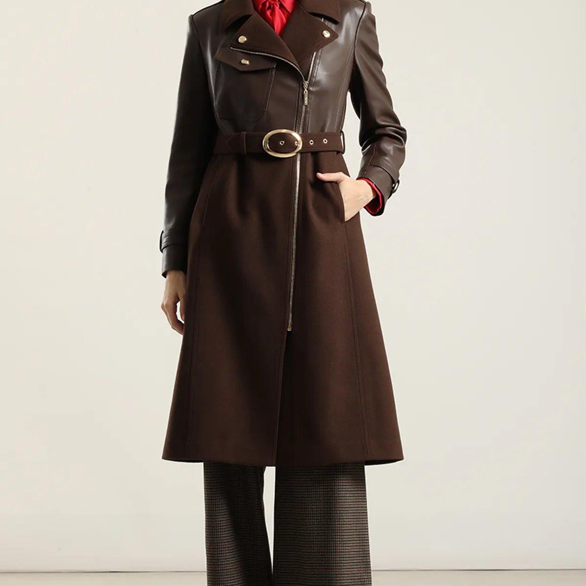LIOLA - Abrigo Largo Biker, Muflon Chocolate Liola