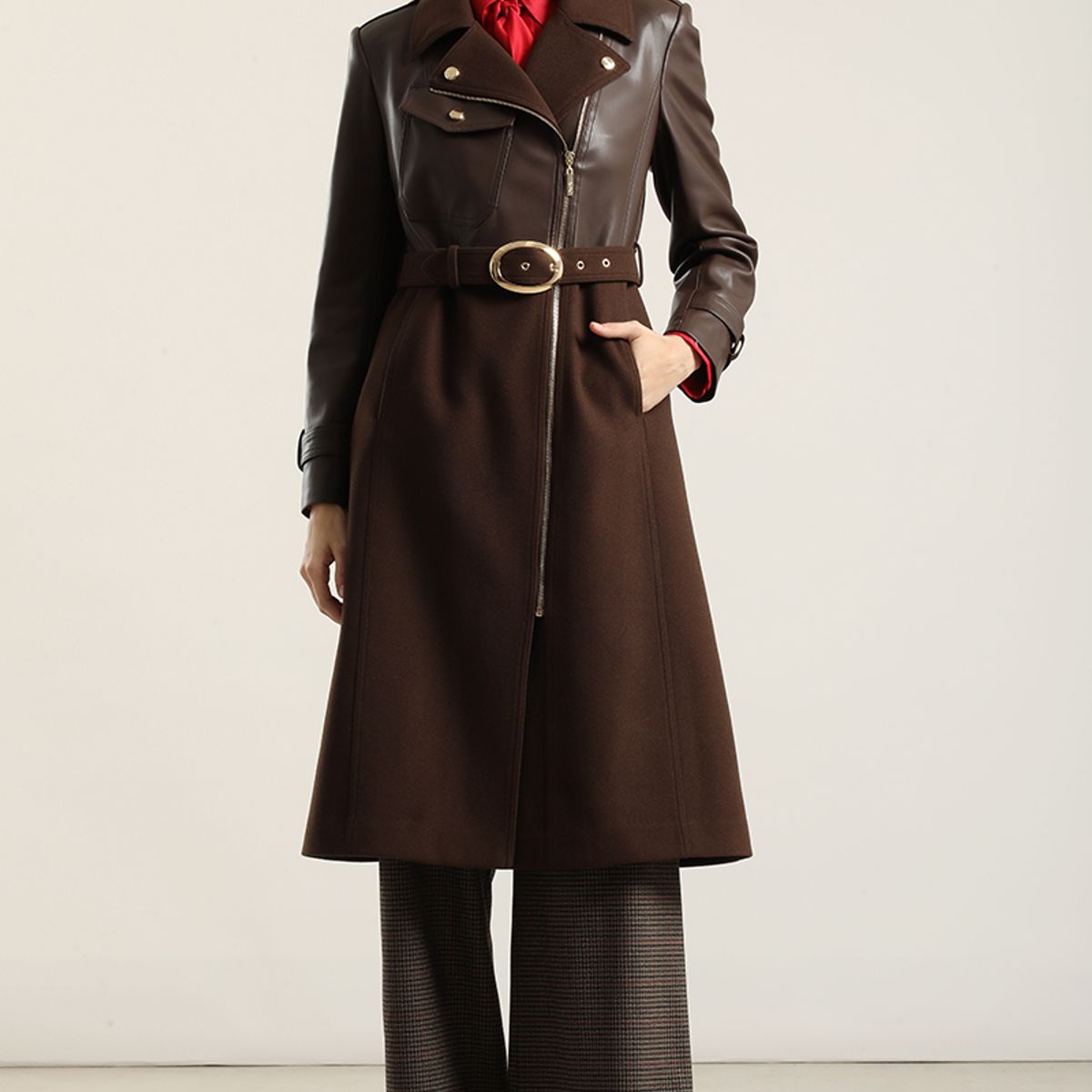 LIOLA - Abrigo Largo Biker, Muflon Chocolate Liola