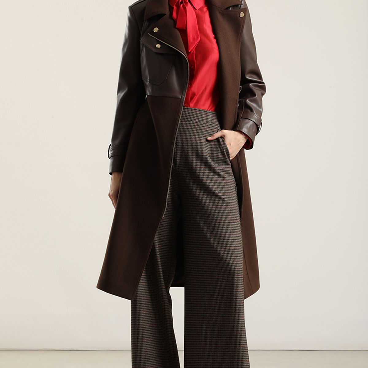 LIOLA - Abrigo Largo Biker, Muflon Chocolate Liola