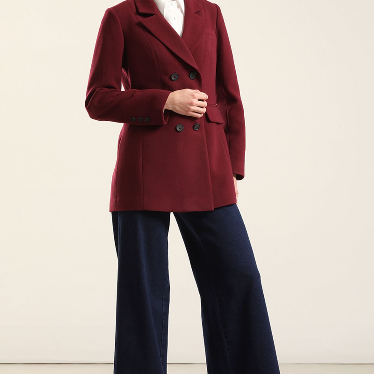 LIOLA - Blazer Entallado Doble Cruce, Vino Liola