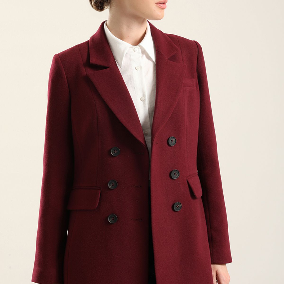 LIOLA - Blazer Entallado Doble Cruce, Vino Liola