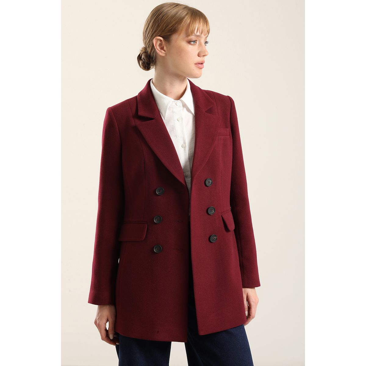 LIOLA - Blazer Entallado Doble Cruce, Vino Liola