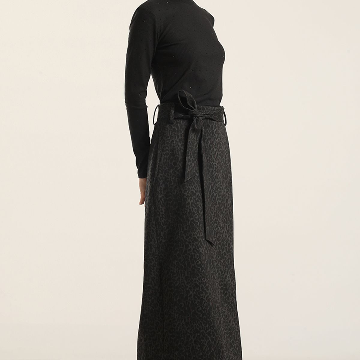 LIOLA - Falda Midi Animal Print, Negro Liola