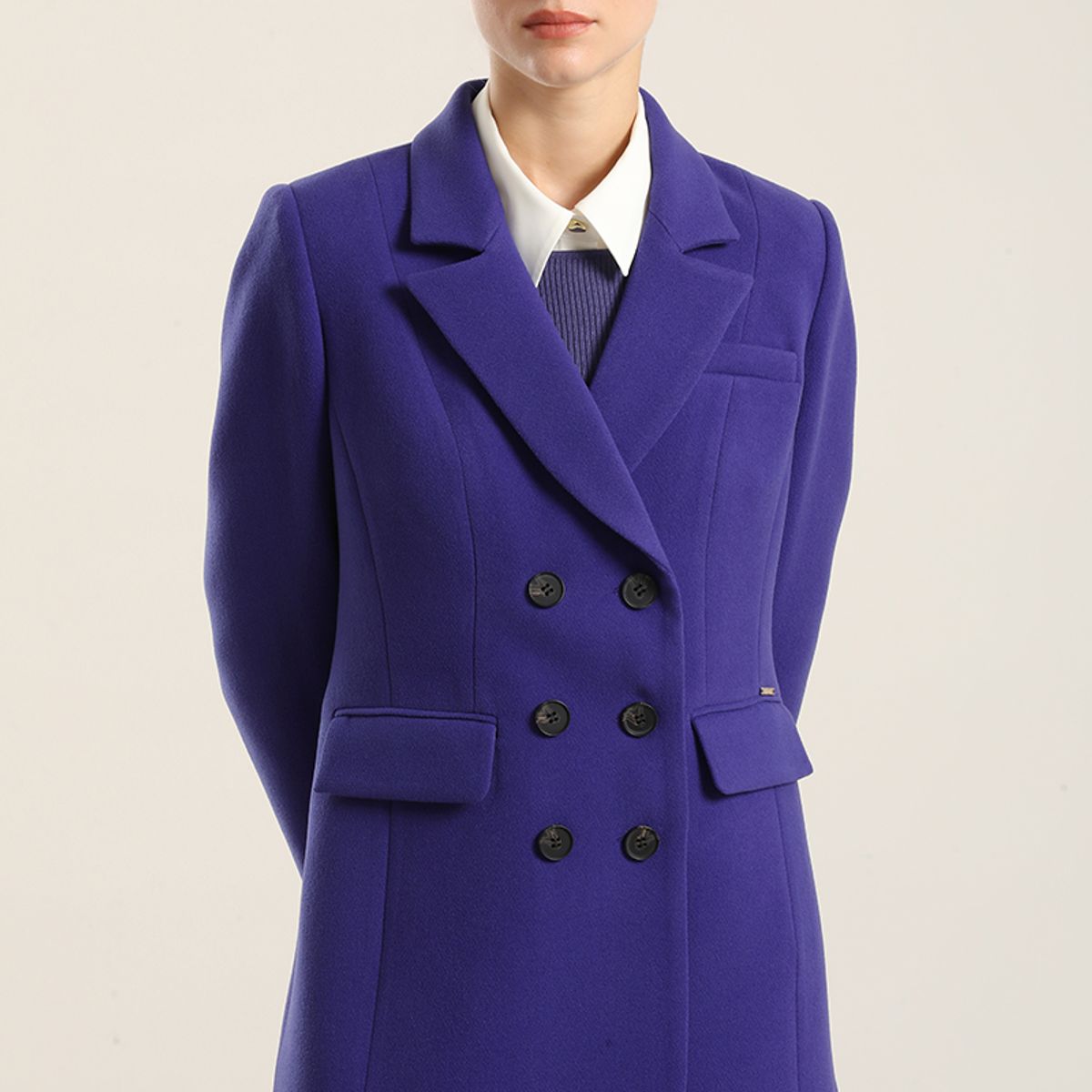 LIOLA - Blazer Entallado Doble Cruce, Azulino Liola