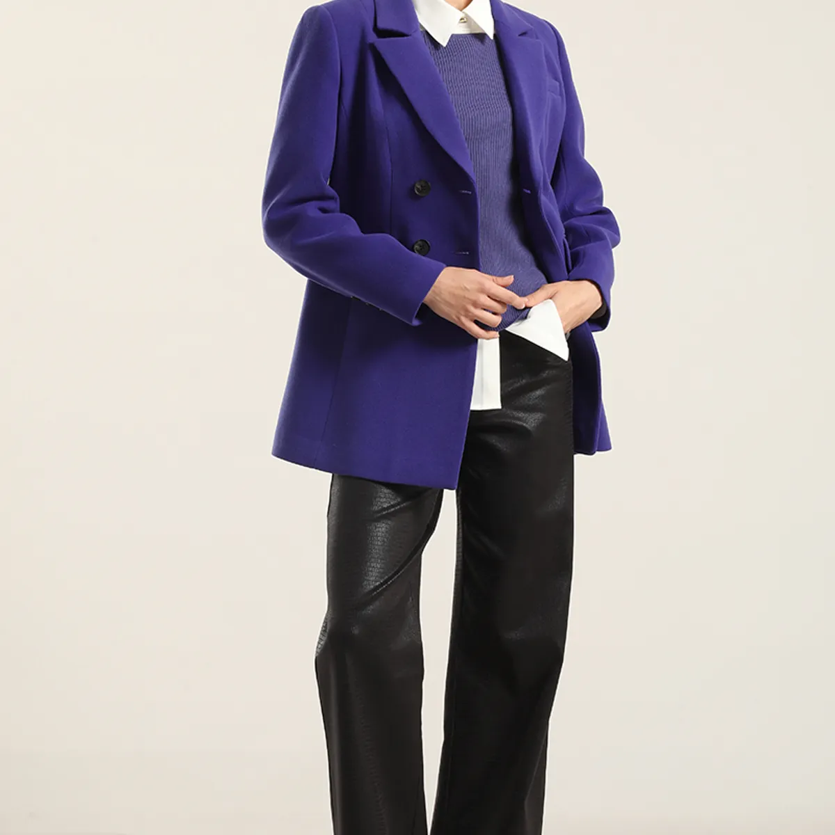 LIOLA - Blazer Entallado Doble Cruce, Azulino Liola