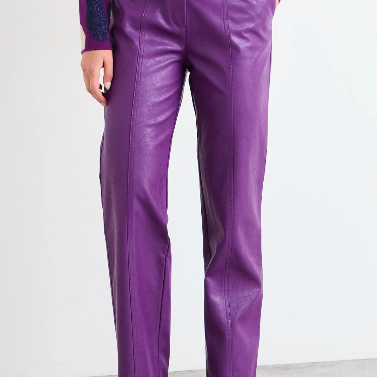 IO - Pantalon Liso Mujer Morado Io