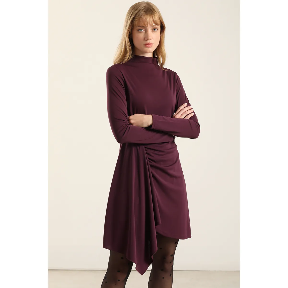 LIOLA - Vestido Con Rucha, Ciruela Liola