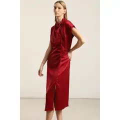 LIOLA - Vestido Satin Midi Lazada, Burdeo