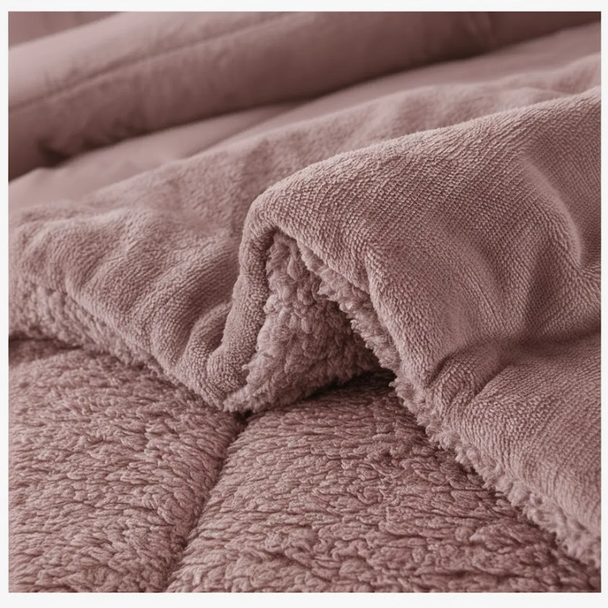 GENERICO - PLUMON CON CHIPORRO PLUSH DISEÑO FLORES COLOR ROSA ELEGANTE 2 PLAZAS  GSOL