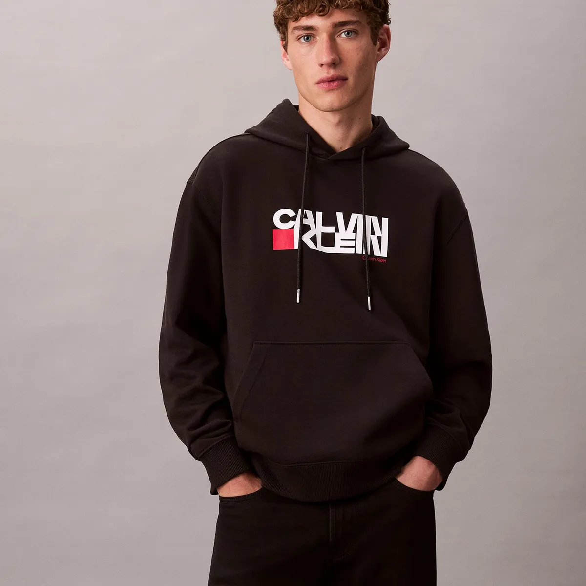 CALVIN KLEIN - Polerón con Gorro y Logo Red Box