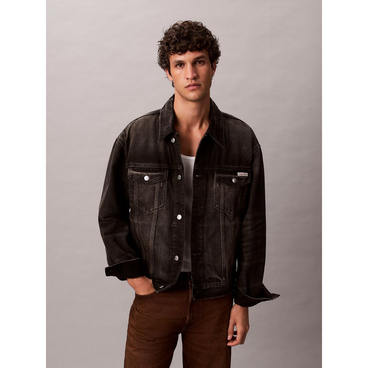 CALVIN KLEIN - Chaqueta Trucker Estilo 90S