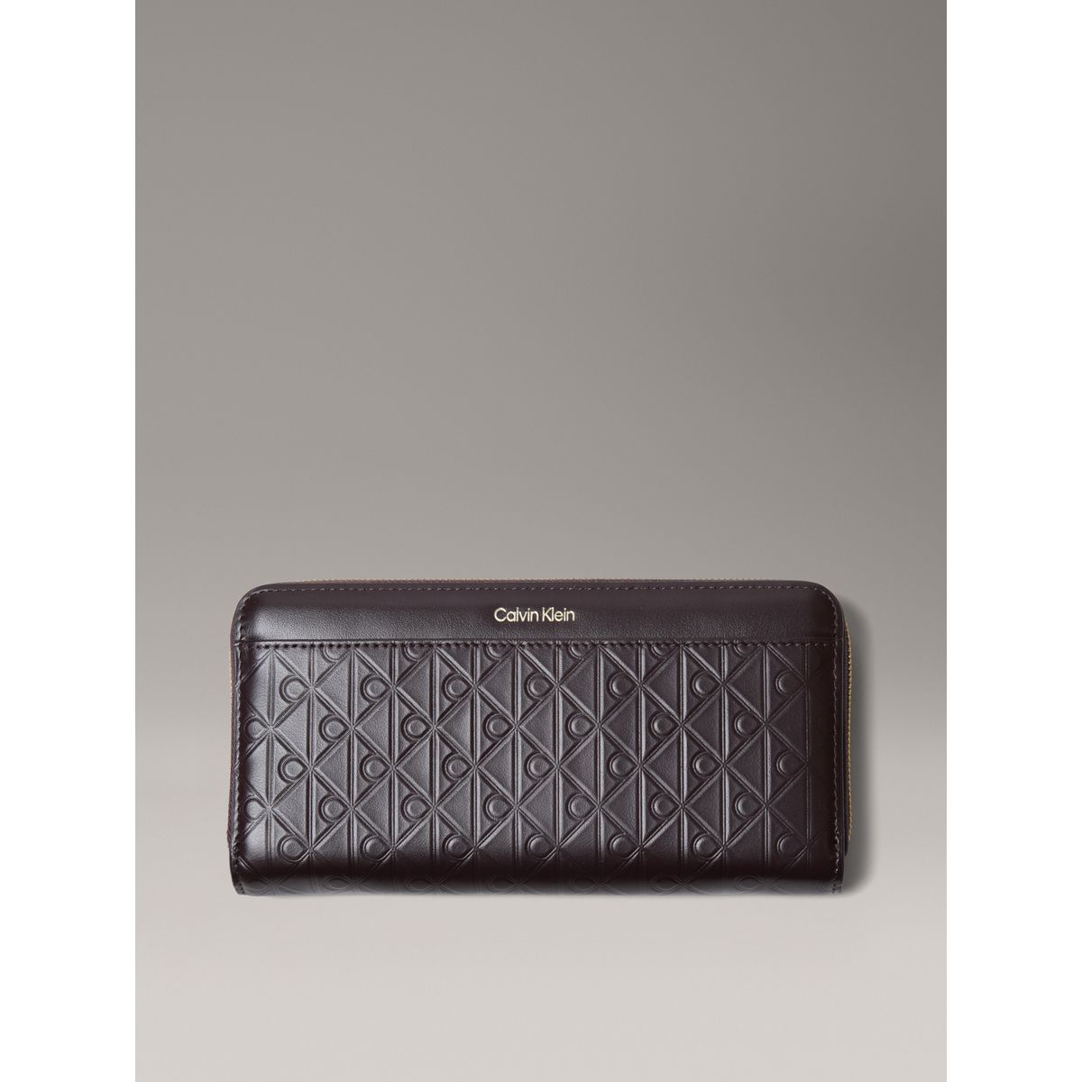 CALVIN KLEIN - Billetera de Cuero con Textura de Monograma Cafe Calvin Klein