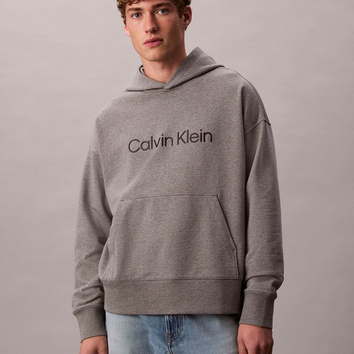 CALVIN KLEIN - Sweater de Felpa Premium Gris Calvin Klein
