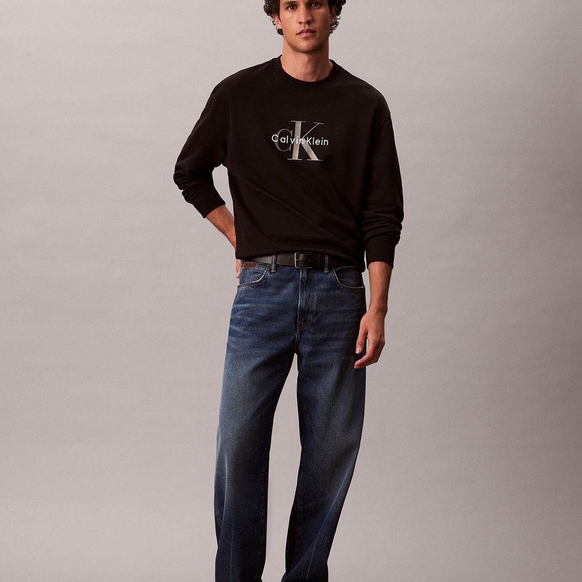 CALVIN KLEIN - Polerón de Felpa con Monograma Estampado Negro Calvin Klein