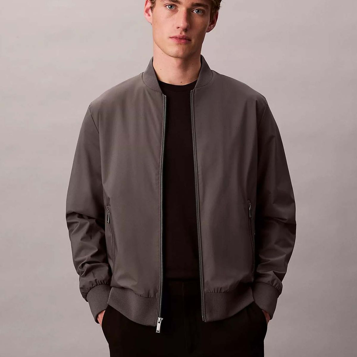 CALVIN KLEIN - Chaqueta Matte Bomber Gris Calvin Klein