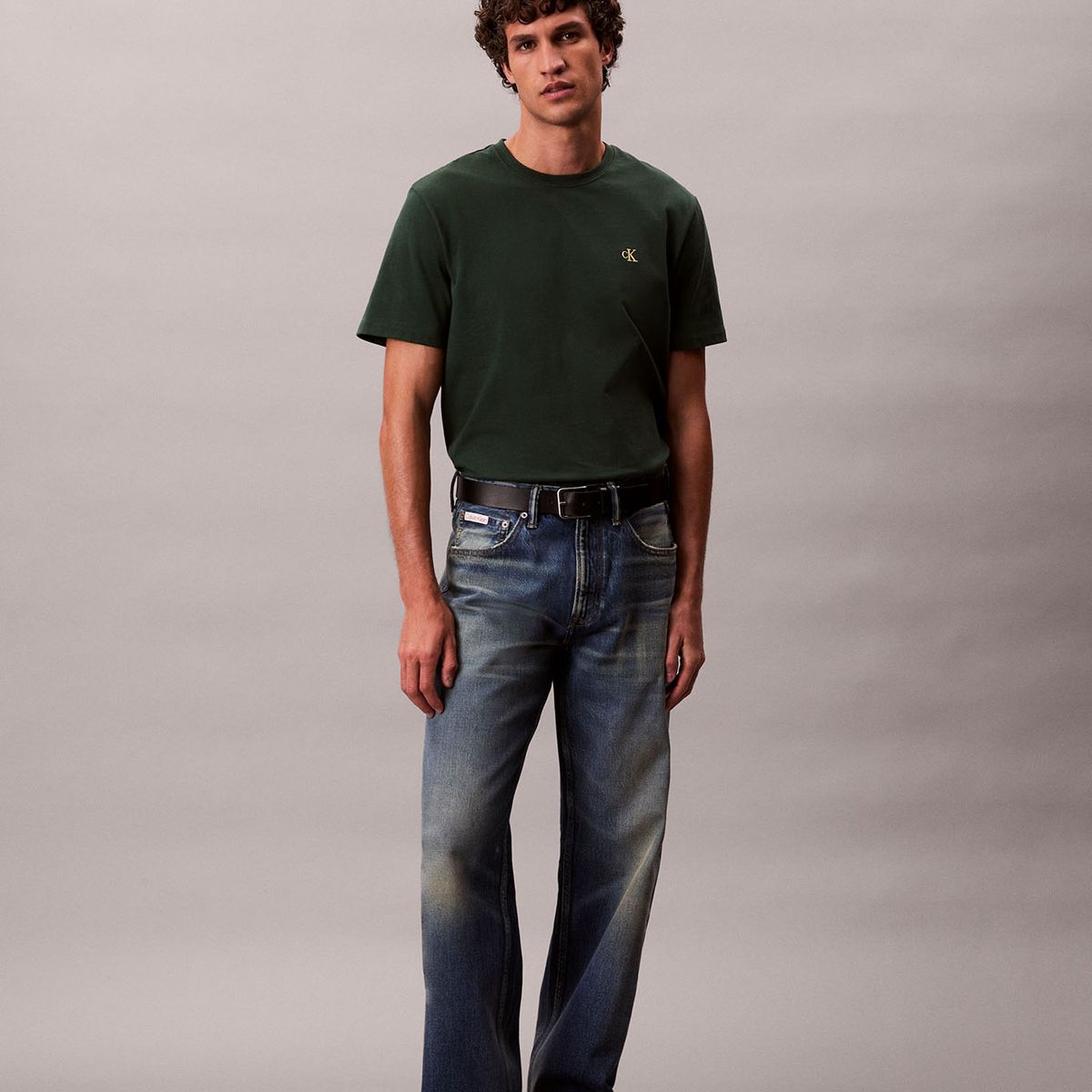 CALVIN KLEIN - Polera Regular con Monograma Bordado Verde Calvin Klein