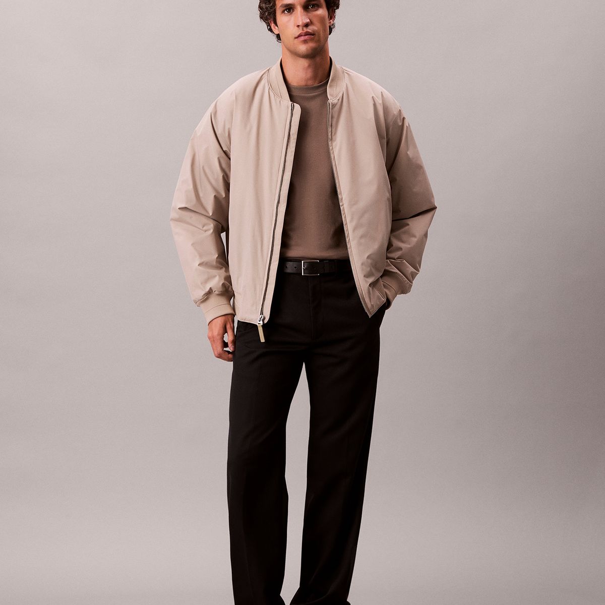 CALVIN KLEIN - Polera de Algodón Supima Interlock Cafe Calvin Klein