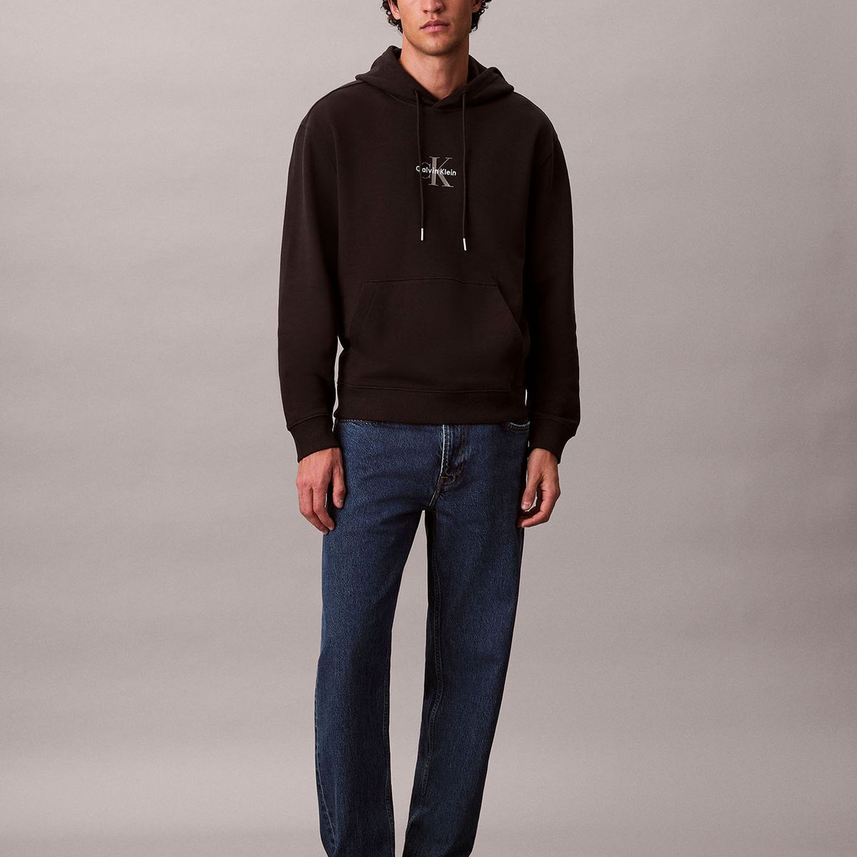 CALVIN KLEIN - Polerón con Gorro y Logo Negro Calvin Klein