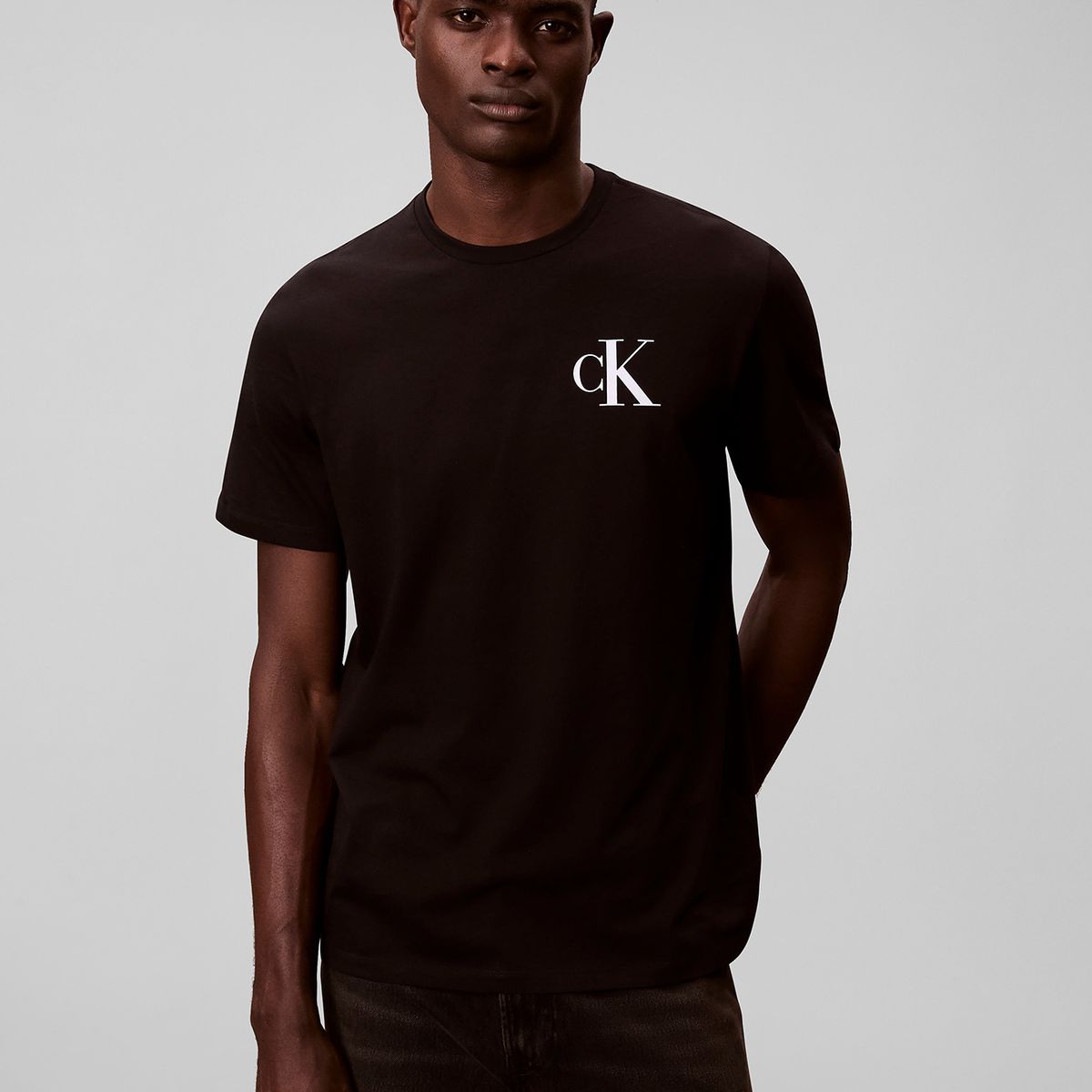 CALVIN KLEIN - Polera con Monograma 30S Negro Calvin Klein