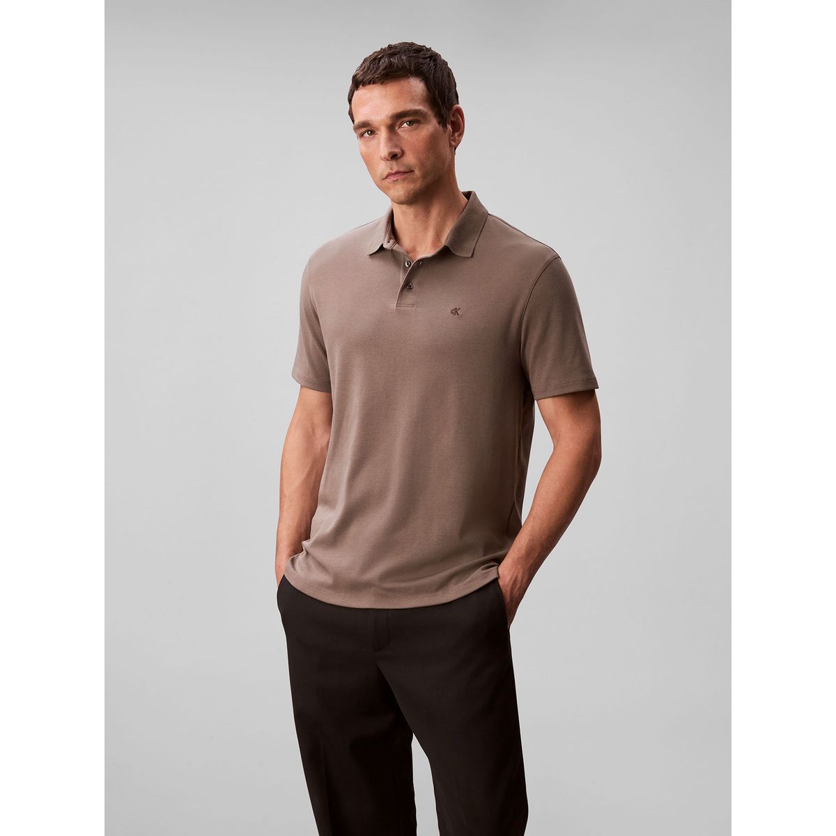 CALVIN KLEIN - Polo de Algodón Pima Cafe Calvin Klein