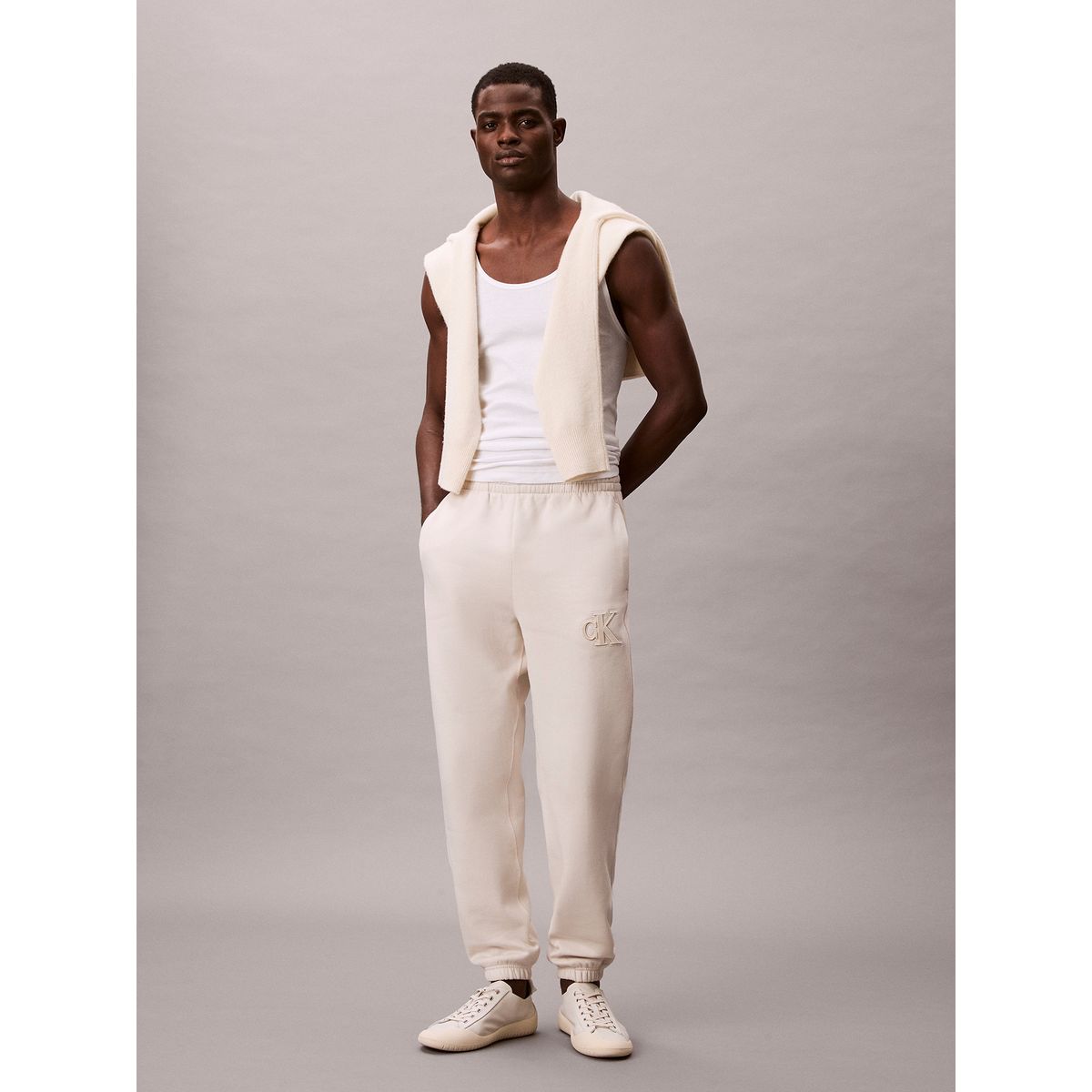 CALVIN KLEIN - Jogger En Tejido de Felpa Pesada Beige Calvin Klein