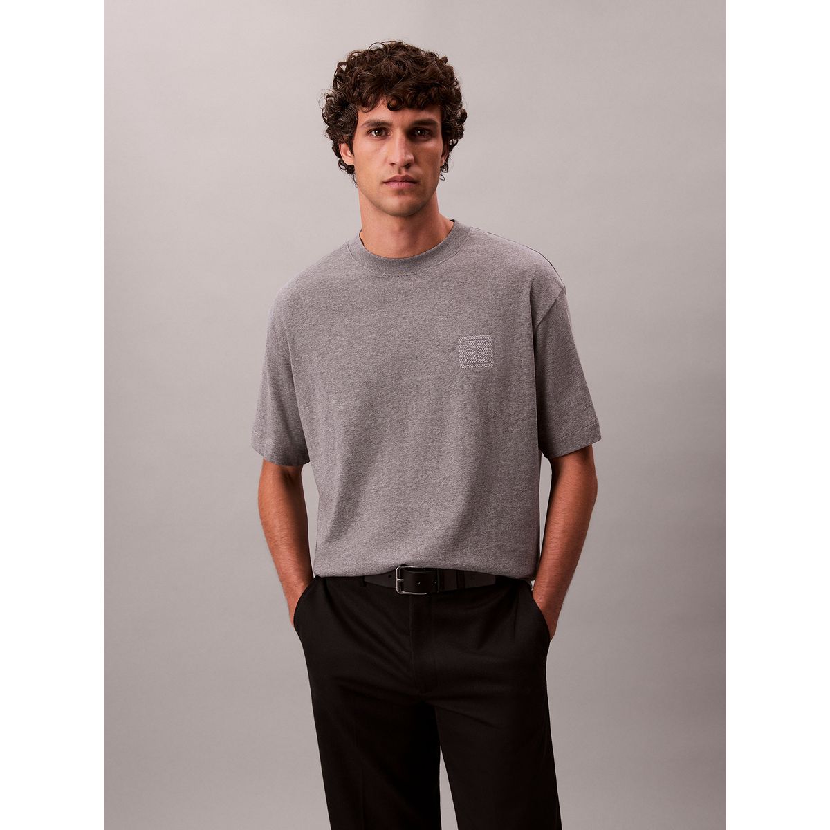 CALVIN KLEIN - Polera con Parche de Emblema CK Gris Calvin Klein
