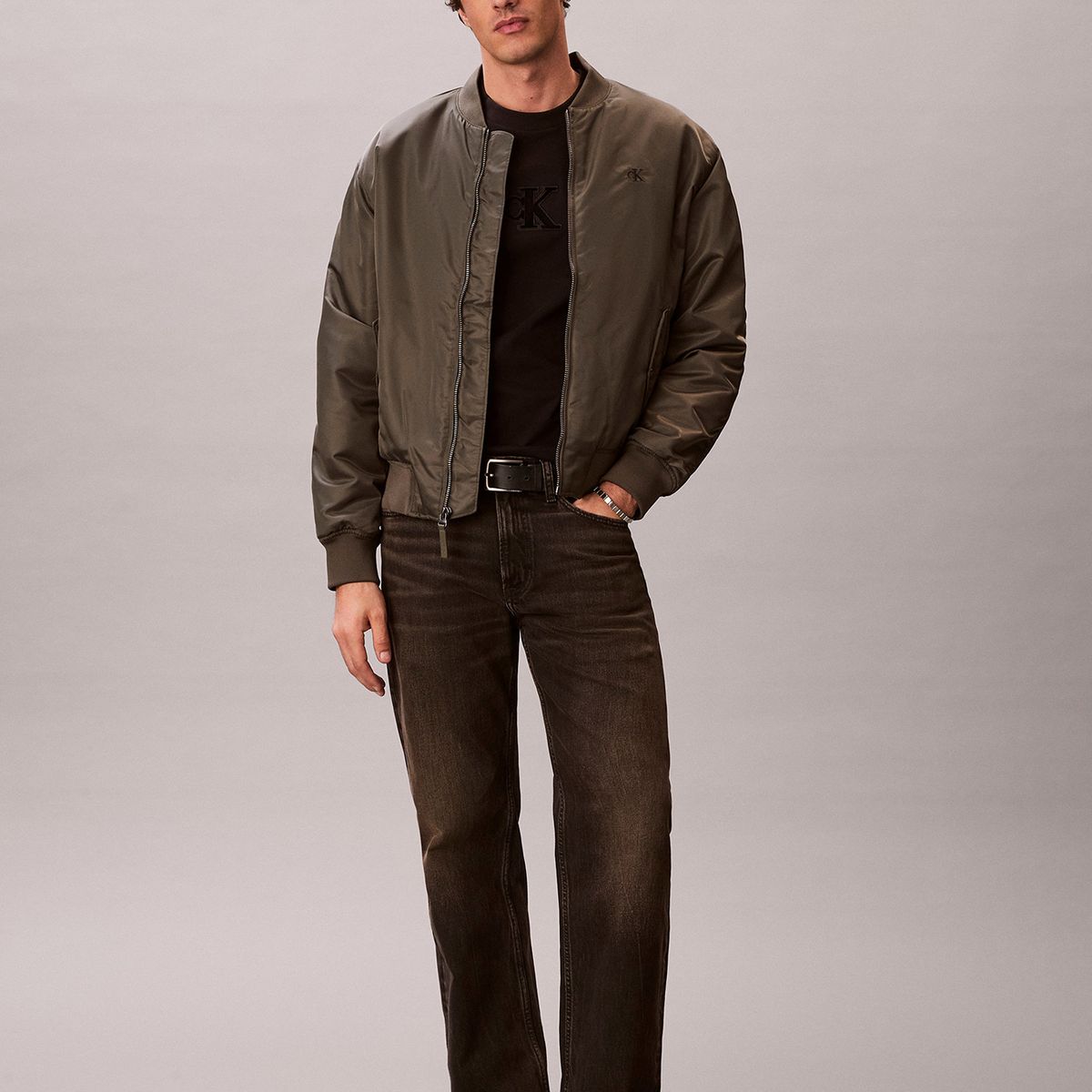 CALVIN KLEIN - Polera con Monograma Estampado Negro Calvin Klein