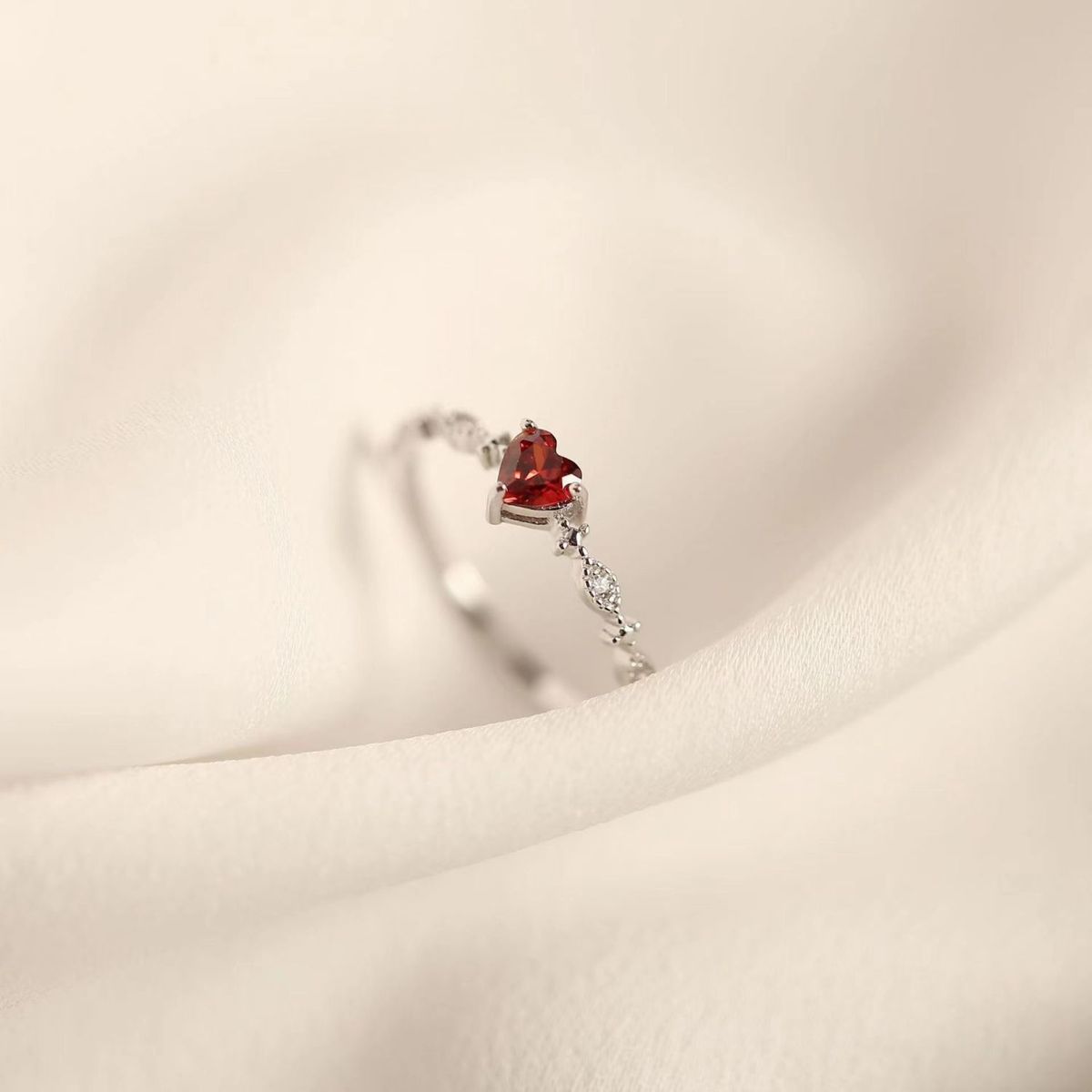 LUX JOYAS - Anillo Plata 925 Corazón Granate