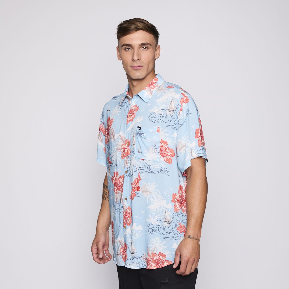 REEF - Camisa Reef Men Floreada Celeste